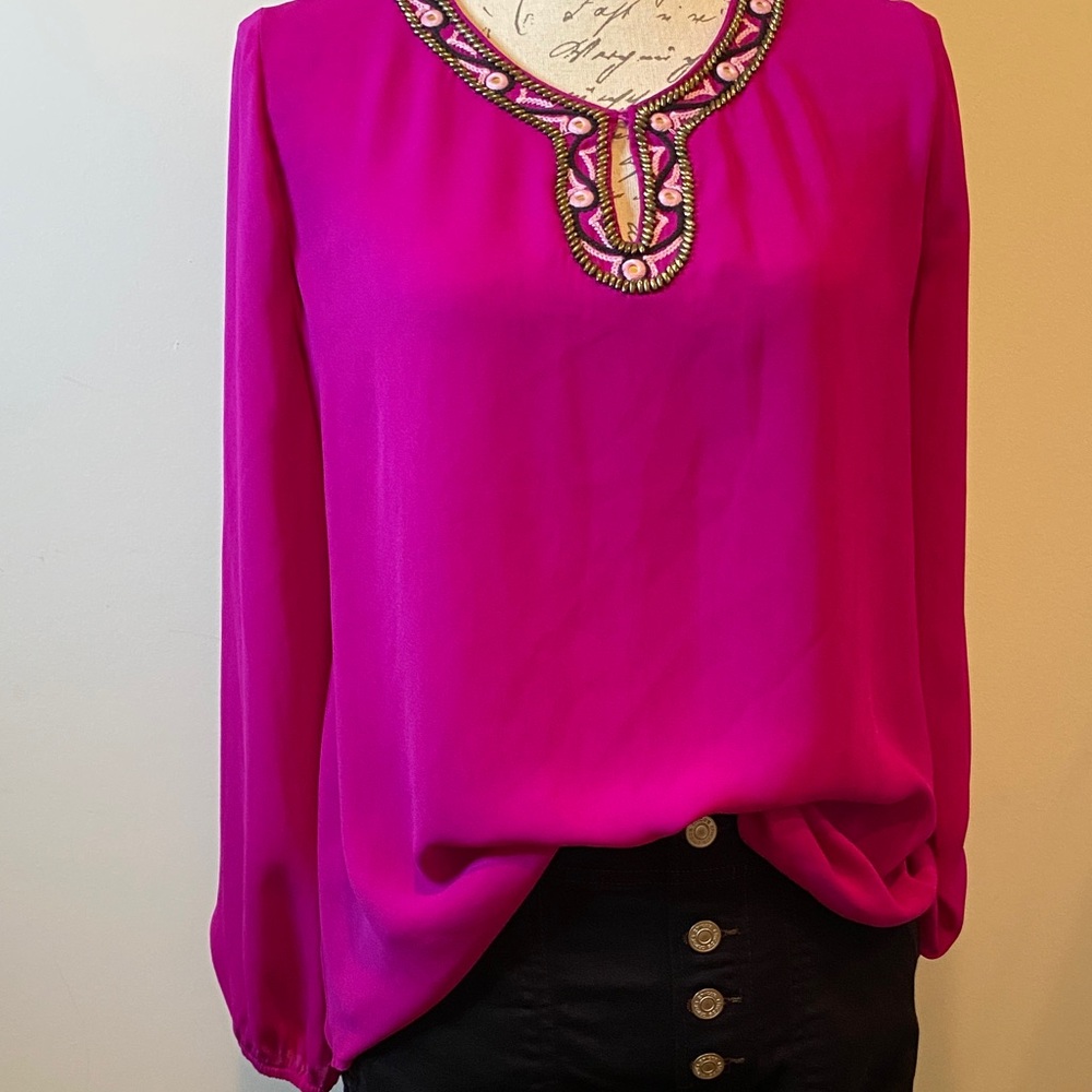 Chaus New York Pink Fuchsia Blouse Beaded Sequins Embellished key hole Neckline
